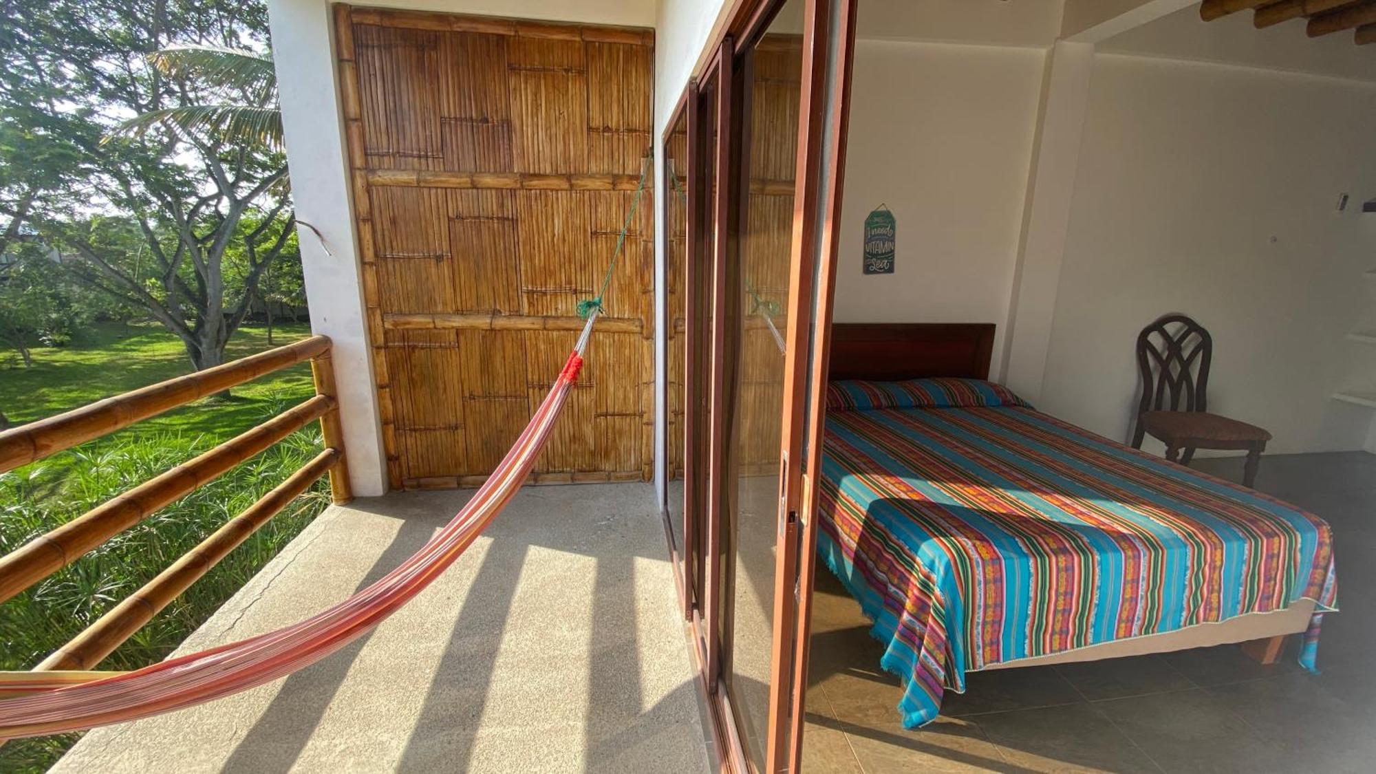 Hosteria Guachapeli Лас-Тунас Экстерьер фото