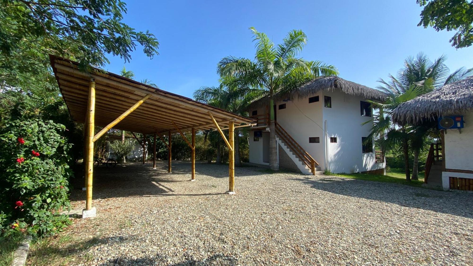 Hosteria Guachapeli Лас-Тунас Экстерьер фото