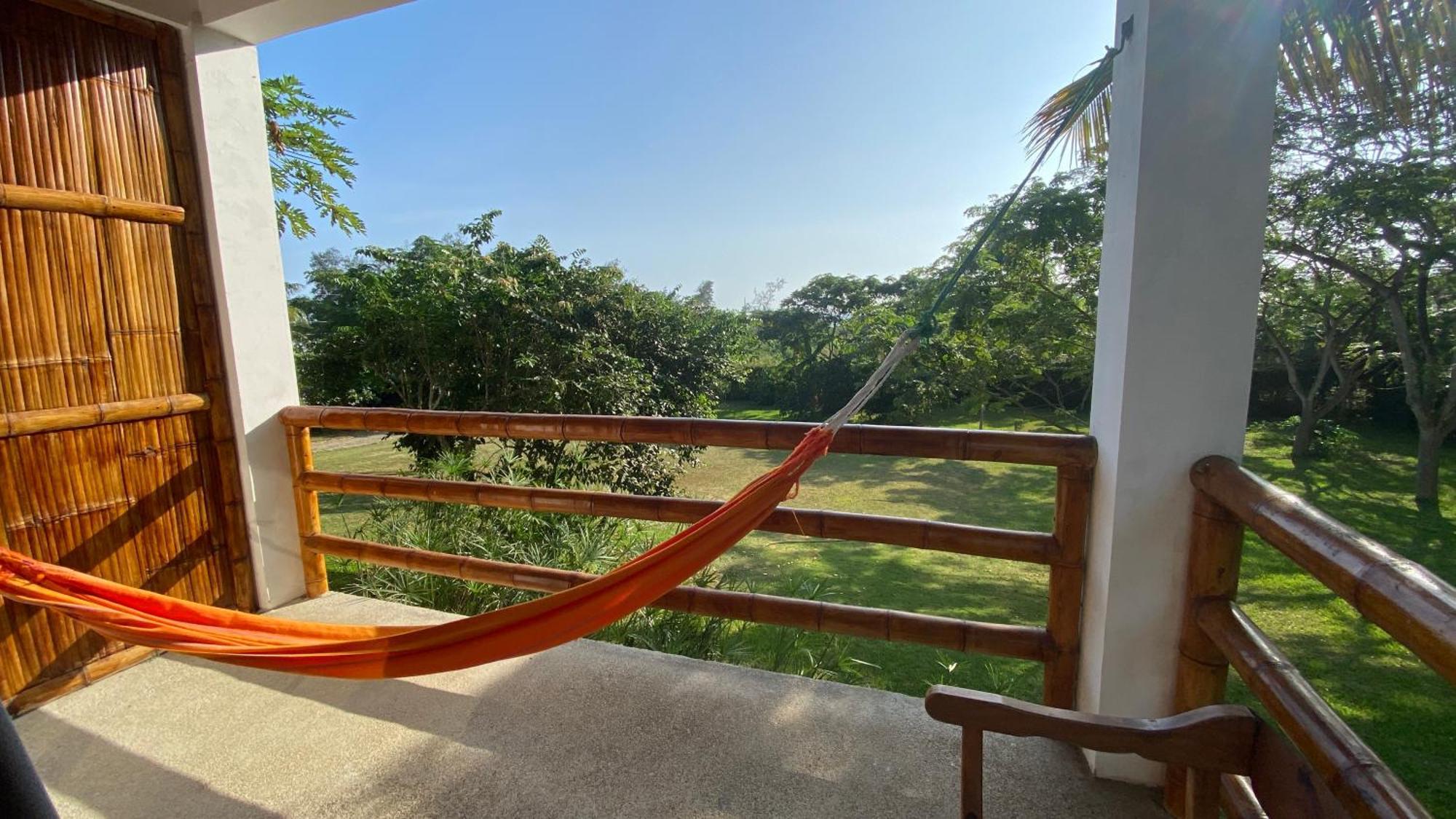 Hosteria Guachapeli Лас-Тунас Экстерьер фото